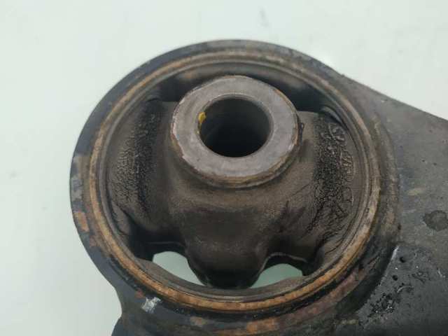 Wahacz zawieszenia przedniego dolny prawy 545011D100 HYUNDAI