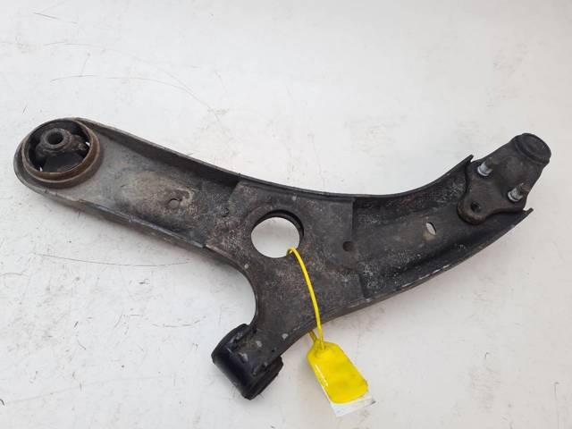Wahacz zawieszenia przedniego dolny prawy 545012D002DS HYUNDAI