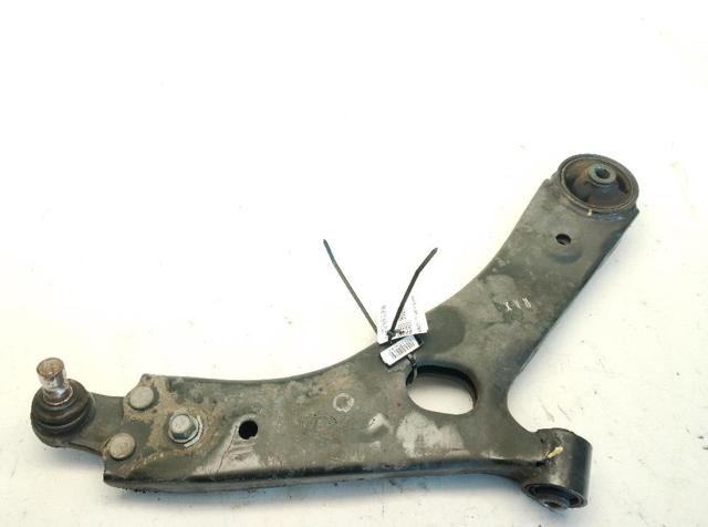 Wahacz zawieszenia przedniego dolny prawy 545012Y000 HYUNDAI