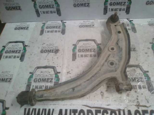 Wahacz zawieszenia przedniego dolny lewy 545014F105 NISSAN