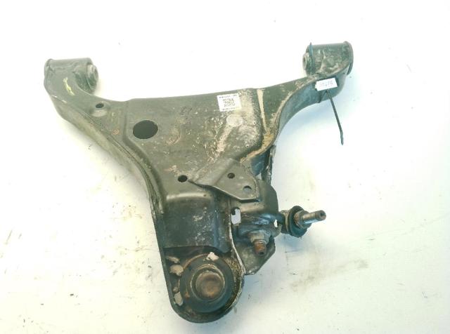 Wahacz zawieszenia przedniego dolny lewy 545014KH4A NISSAN