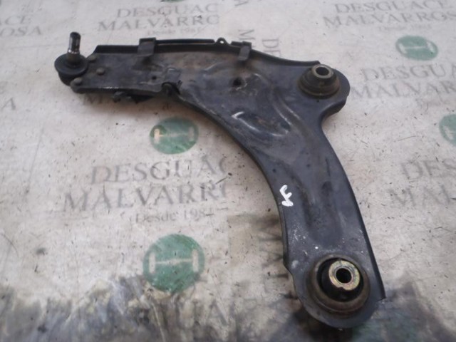 Wahacz zawieszenia przedniego dolny lewy 545015040R RENAULT