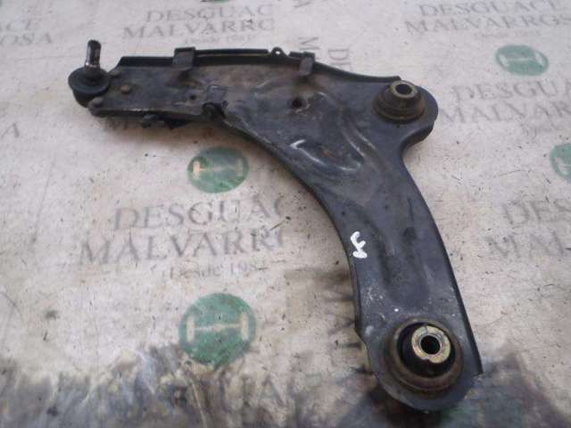 Wahacz zawieszenia przedniego dolny lewy 545015040R RENAULT