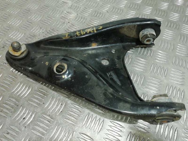 Wahacz zawieszenia przedniego dolny lewy 545017081R RENAULT