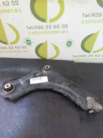 Wahacz zawieszenia przedniego dolny lewy 545018194R RENAULT