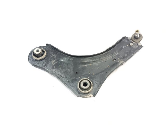 Wahacz zawieszenia przedniego dolny lewy 545018194R RENAULT