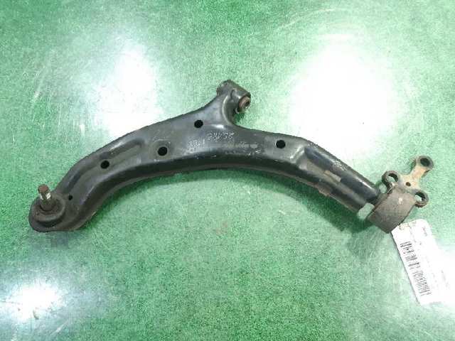Wahacz zawieszenia przedniego dolny lewy 54501F4600 NISSAN