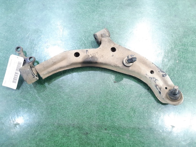 Wahacz zawieszenia przedniego dolny lewy 54501F4600 NISSAN