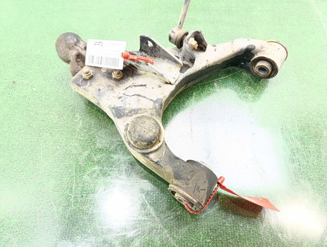Wahacz zawieszenia przedniego dolny lewy 545103E002 HYUNDAI