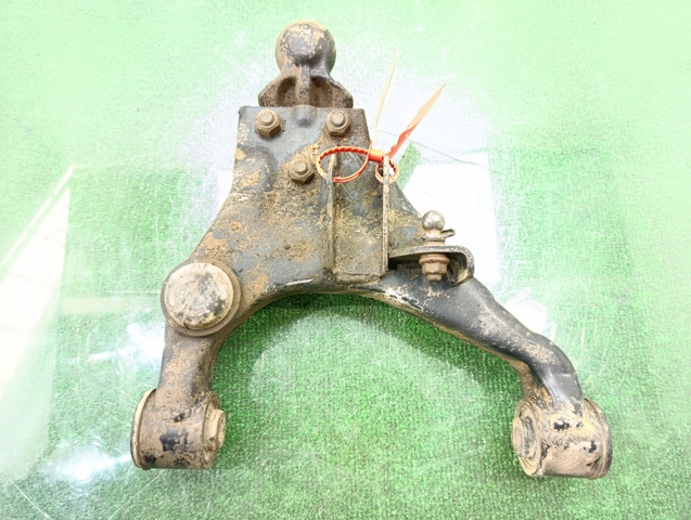 Wahacz zawieszenia przedniego dolny lewy 545103E003 HYUNDAI