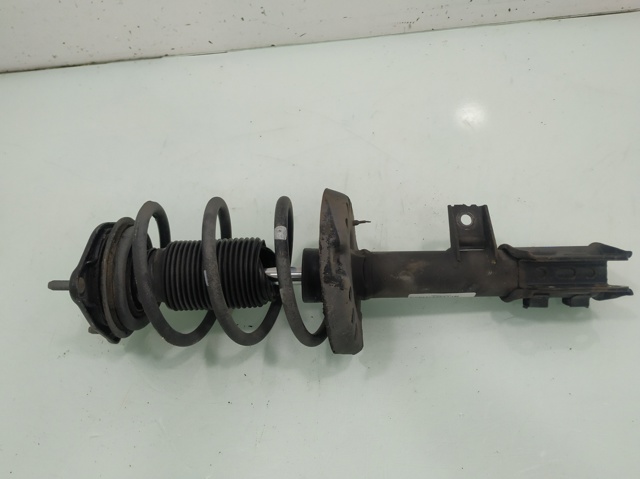 Amortyzator przedni lewy 546502R750 HYUNDAI