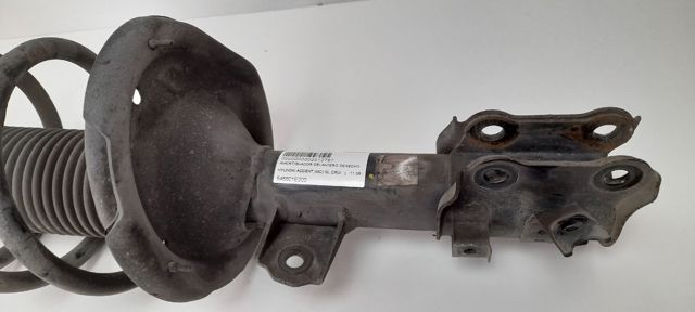 Amortyzator przedni prawy 546601E200 HYUNDAI