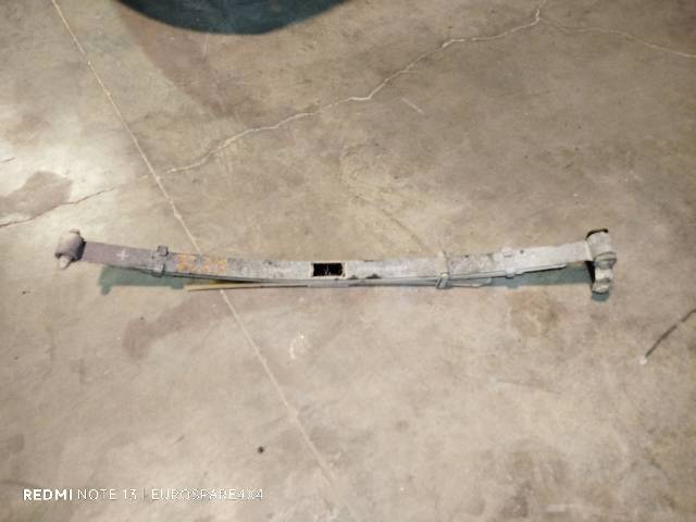 Resor tylny 55020EB300 NISSAN
