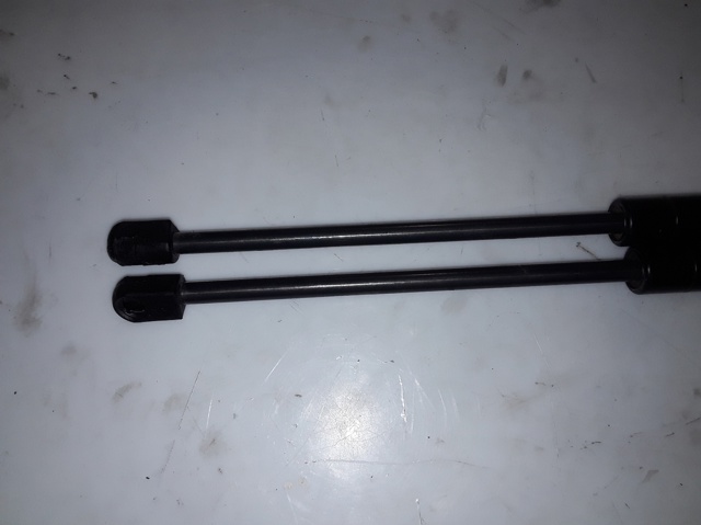 Amortyzator klapy bagażnika (3/5 drzwi-tylnych) Jeep Cherokee 2 XJ