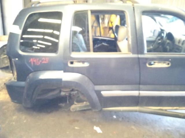 Jeep Liberty/Cherokee  (KJ)