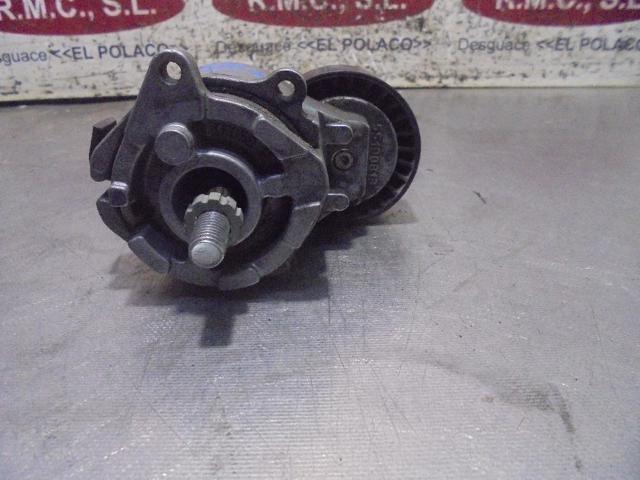 Napinacz paska napędowego 55190813 FIAT
