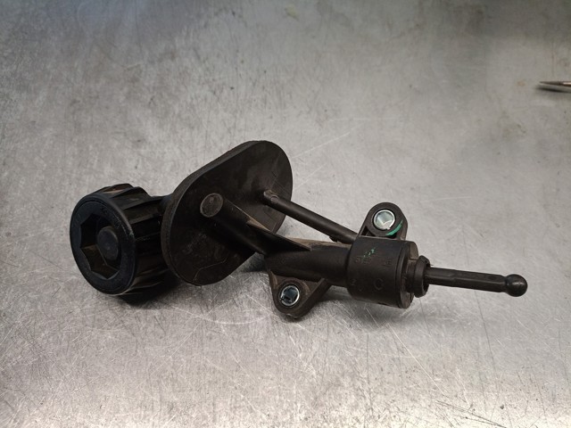 Cylinder sprzęgła główny 55190993 FIAT