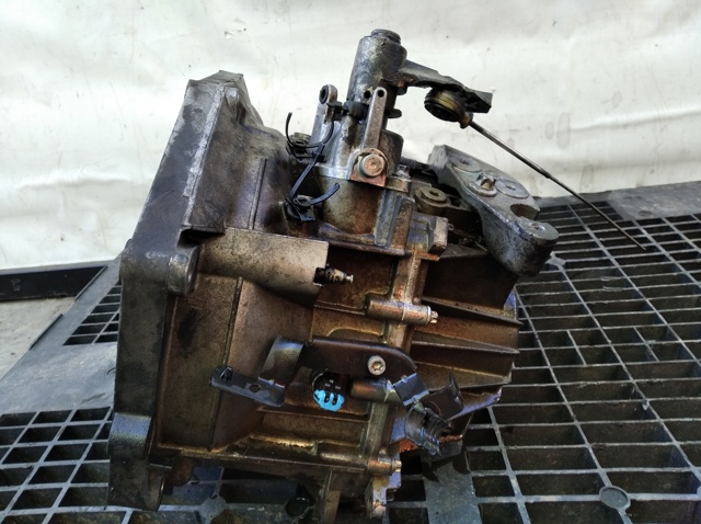 Mechaniczna skrzynia biegów w komplecie 55192042 OPEL