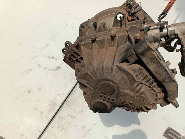 Mechaniczna skrzynia biegów w komplecie 55193621 OPEL