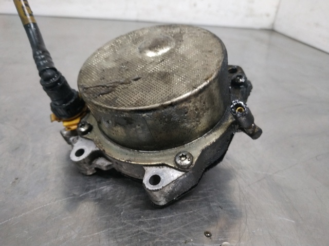 Pompa podciśnienia 55205446 OPEL