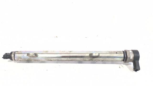 Rozdzielacz paliwa 55211906 OPEL