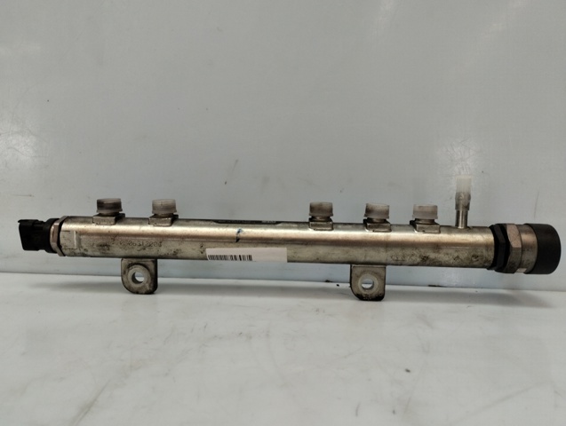 Rozdzielacz paliwa 55211906 OPEL