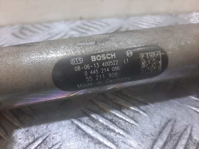 Rozdzielacz paliwa 55211906 OPEL