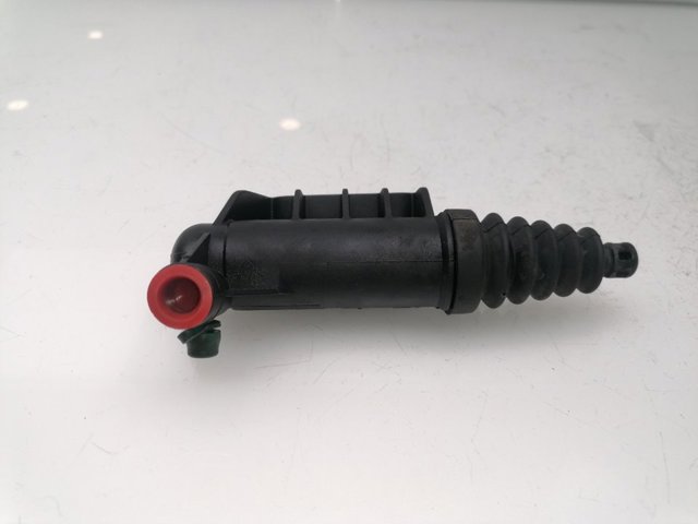 Cylinder roboczy sprzęgła 55227259 FIAT