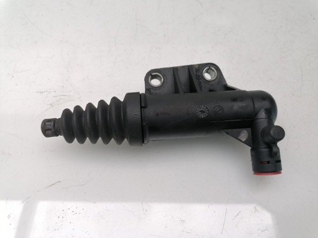 Cylinder roboczy sprzęgła 55227259 FIAT