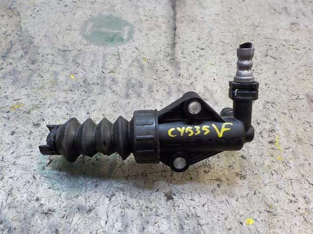 Cylinder roboczy sprzęgła 55232744 FIAT