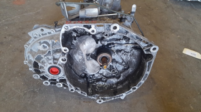 Mechaniczna skrzynia biegów w komplecie 55236145 FIAT