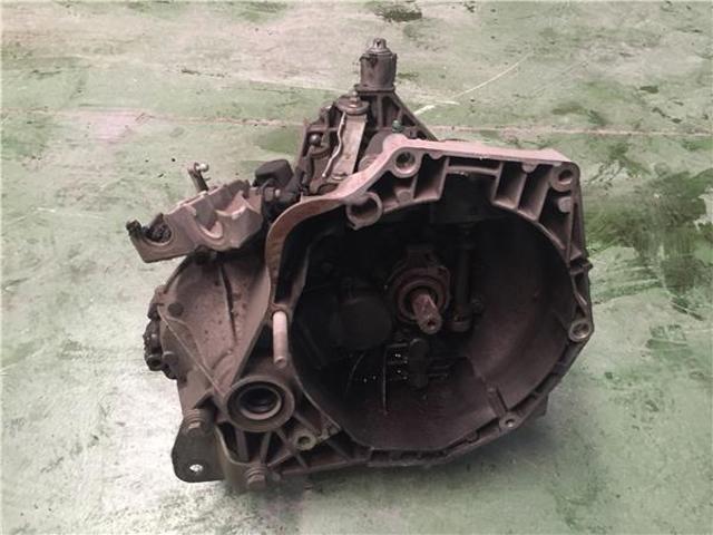 Mechaniczna skrzynia biegów w komplecie 55241803 FIAT
