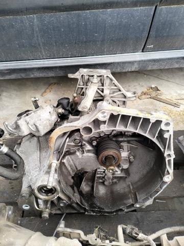 Mechaniczna skrzynia biegów w komplecie 55241803 FIAT