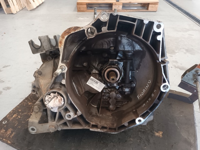 Mechaniczna skrzynia biegów w komplecie 55241803 FIAT