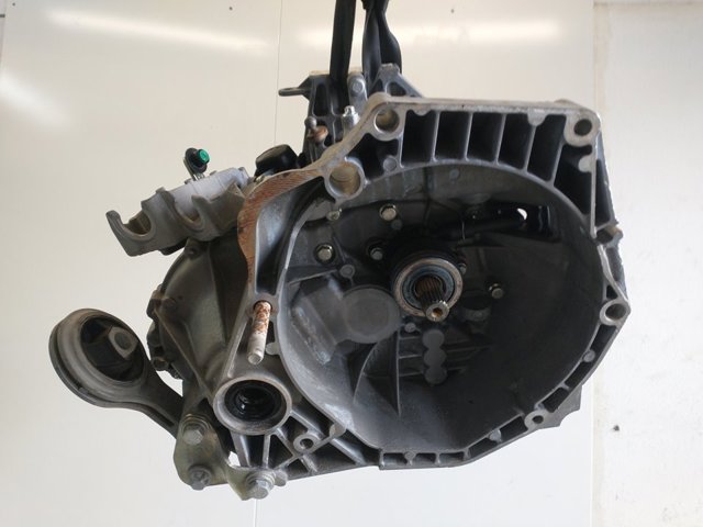 Mechaniczna skrzynia biegów w komplecie 55241803 FIAT
