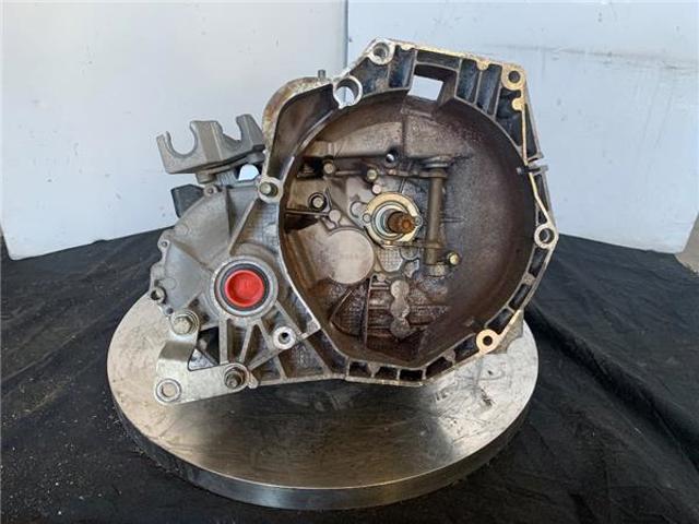 Mechaniczna skrzynia biegów w komplecie 55241803 OPEL