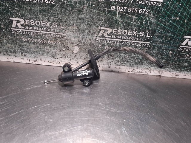 Cylinder sprzęgła główny 55251837 FIAT