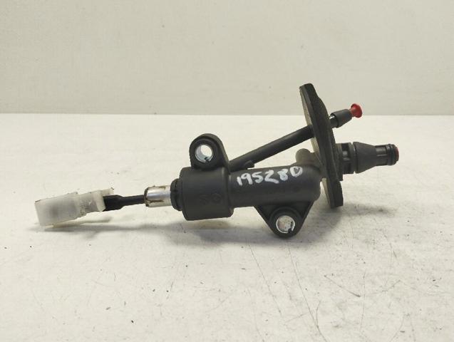 Cylinder sprzęgła główny 55251837 FIAT