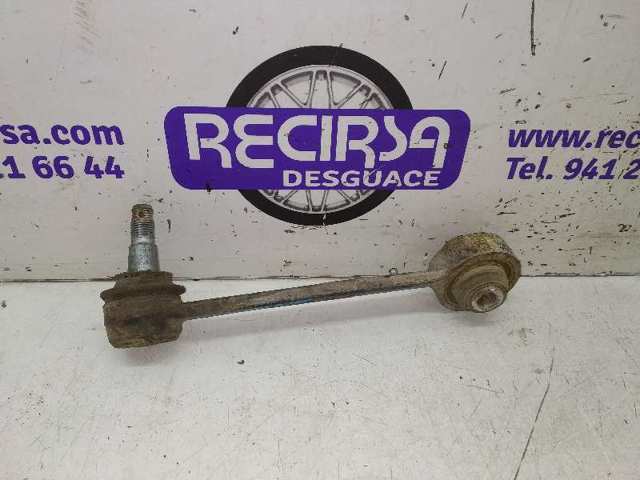 Wahacz poprzeczny zawieszenia tylnego prawy 552604D000 HYUNDAI