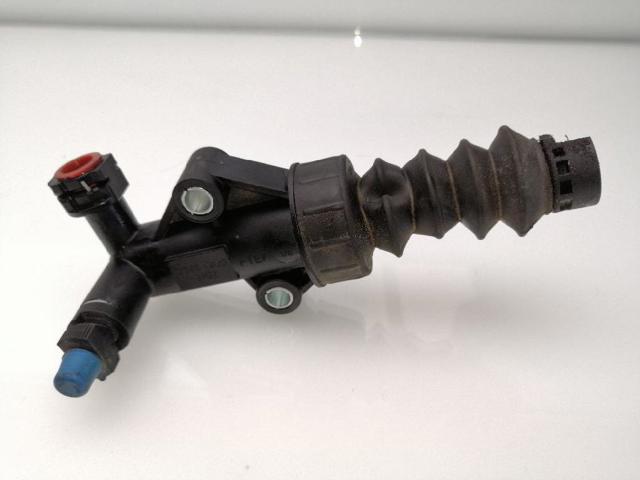 Cylinder roboczy sprzęgła 55261309 FIAT