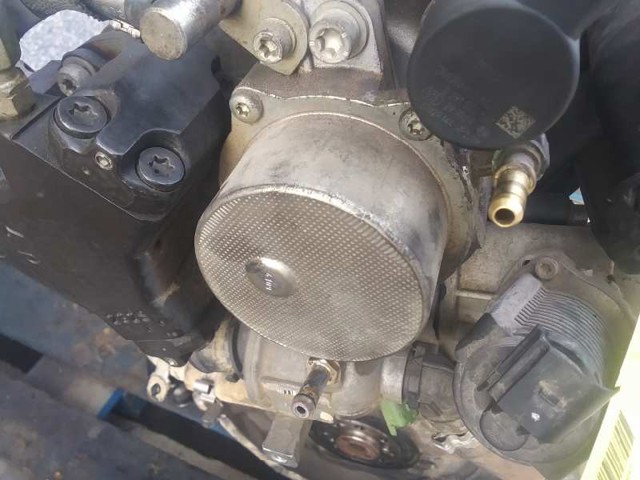 Pompa podciśnienia 55268636 OPEL