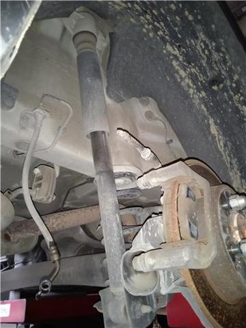 Amortyzator tylny 55307J9300 HYUNDAI