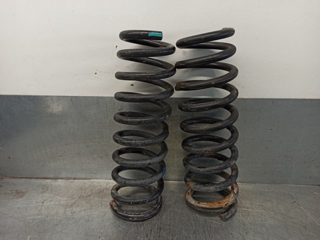 Sprężyna tylna 553502G130 HYUNDAI