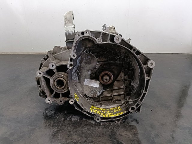 Mechaniczna skrzynia biegów w komplecie 55350375 GM