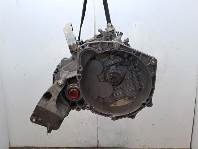 Mechaniczna skrzynia biegów w komplecie 55350375 GM