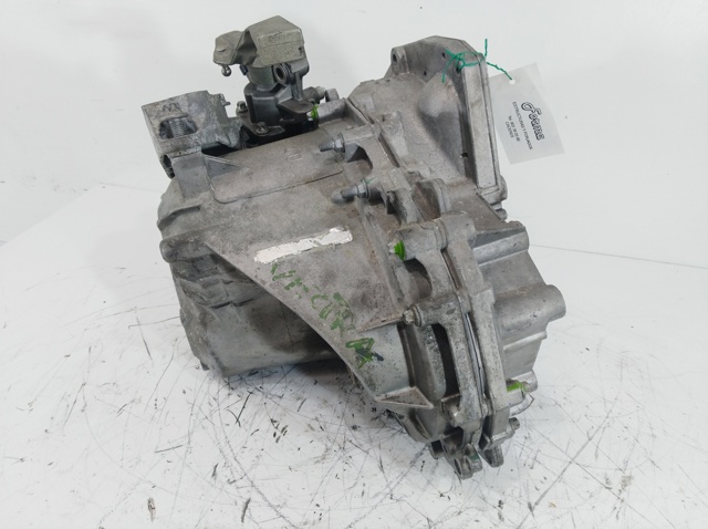 Mechaniczna skrzynia biegów w komplecie 55350375 OPEL