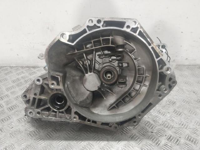 Mechaniczna skrzynia biegów w komplecie 55355489 OPEL