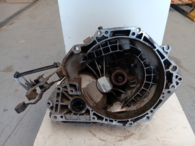 Mechaniczna skrzynia biegów w komplecie 55355489 OPEL