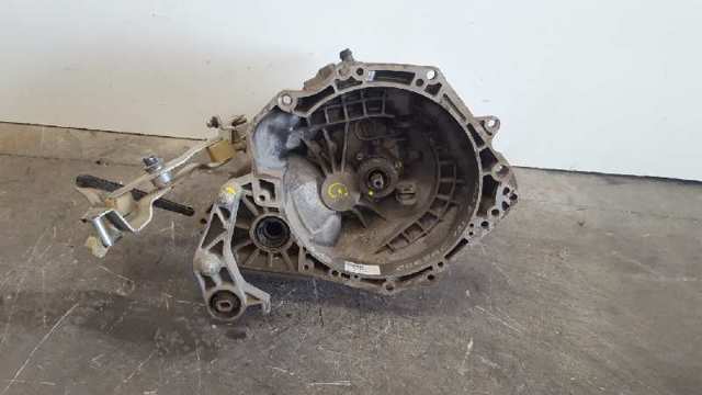 Mechaniczna skrzynia biegów w komplecie 55355489 OPEL