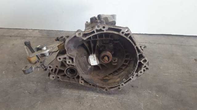 Mechaniczna skrzynia biegów w komplecie 55355489 OPEL